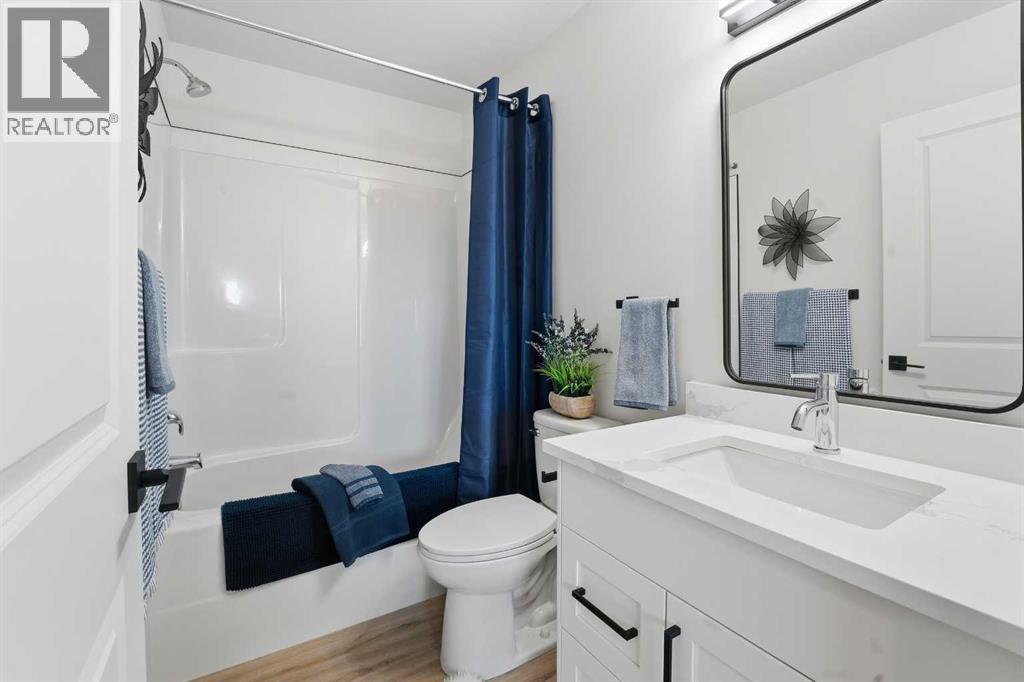 6 Metcalf Way, Lacombe, AB - Indoor Photo Showing Bathroom