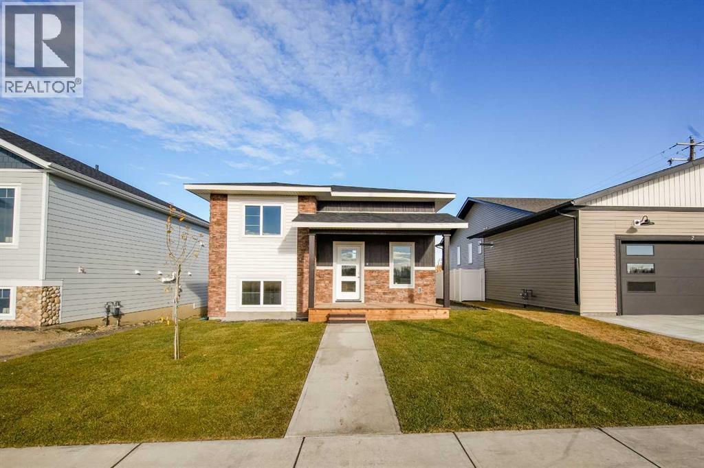 6 Metcalf Way, Lacombe, AB - Outdoor
