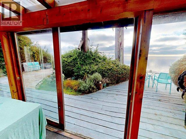 1716/08 Vancouver Blvd, Savary Island, BC - With Deck Patio Veranda With Exterior