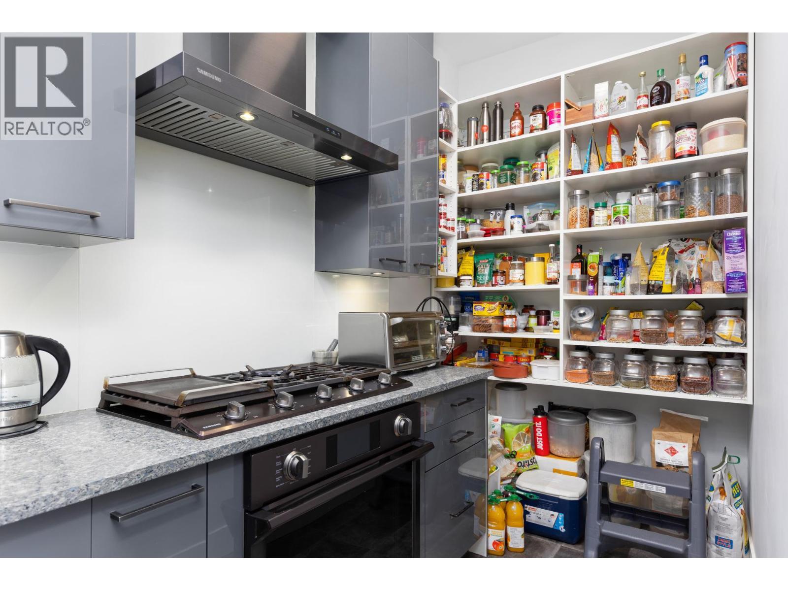 Plenty of pantry space - 1088 Clarance Avenue, Kelowna, BC - Indoor