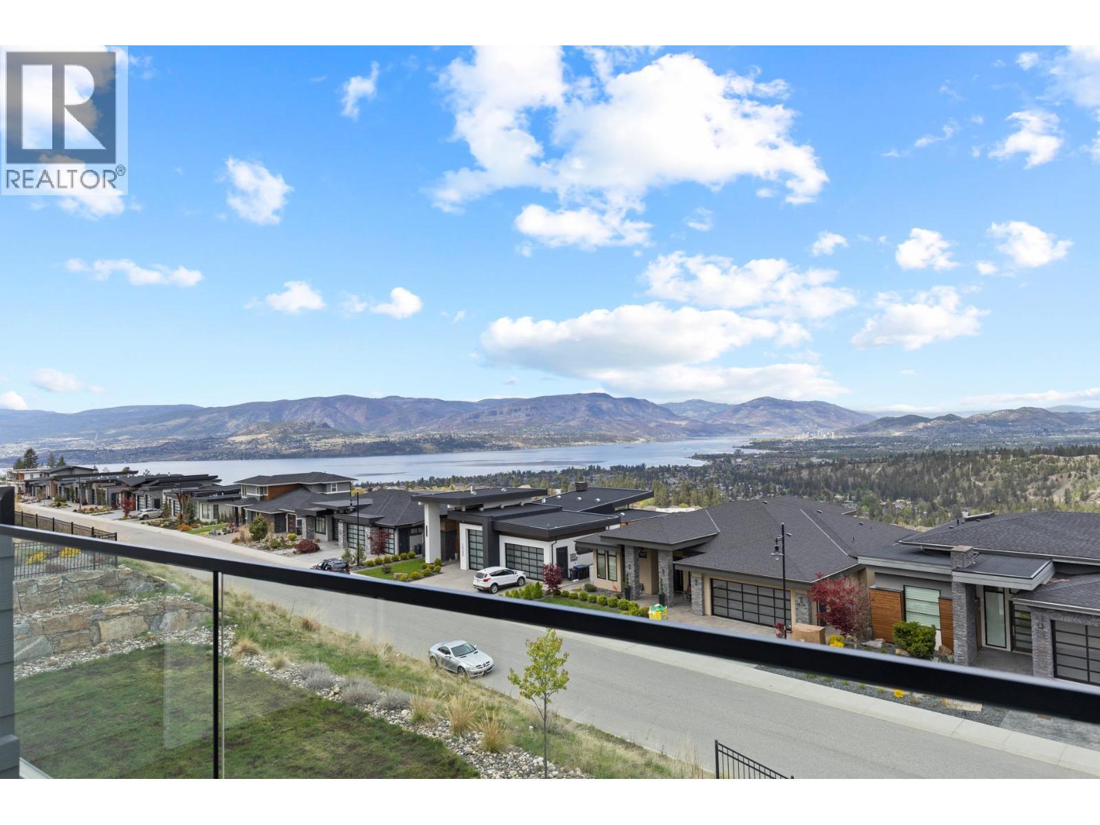 Primary Lakeview bedroom patio - 1088 Clarance Avenue, Kelowna, BC - Outdoor With Balcony With View