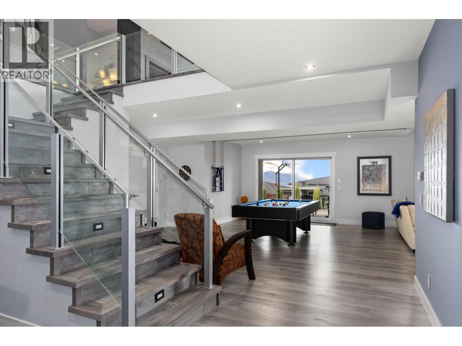 1088 Clarance Avenue, Kelowna, BC - Indoor Photo Showing Other Room