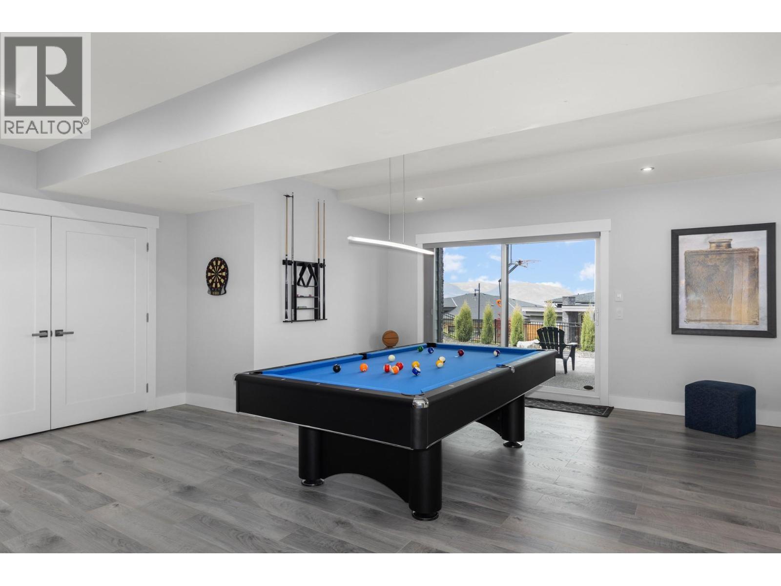 1088 Clarance Avenue, Kelowna, BC - Indoor Photo Showing Other Room