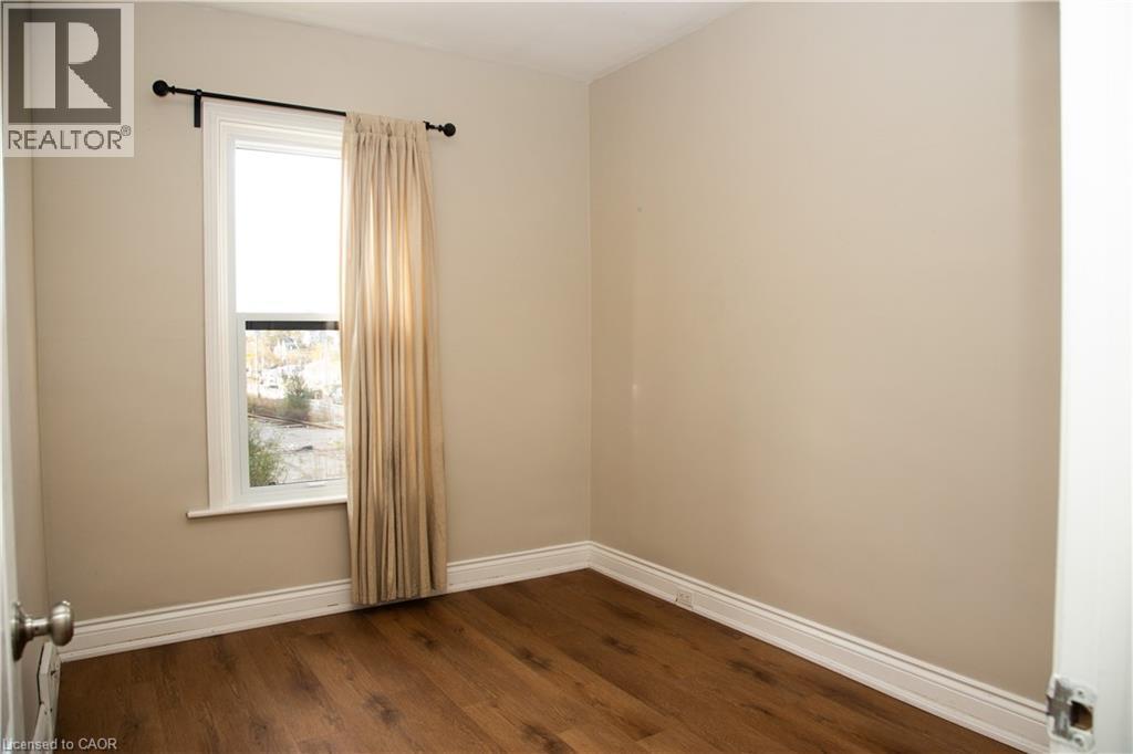 116 Bay Street N, Hamilton, ON - Indoor Photo Showing Other Room