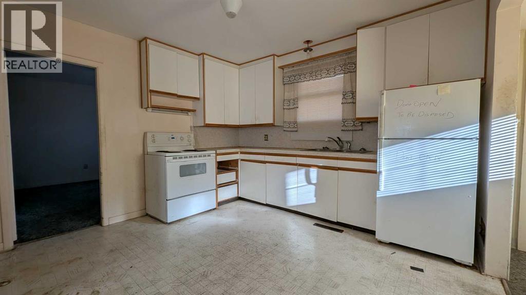 5209 48 Street, Strome, AB - Indoor Photo Showing Kitchen