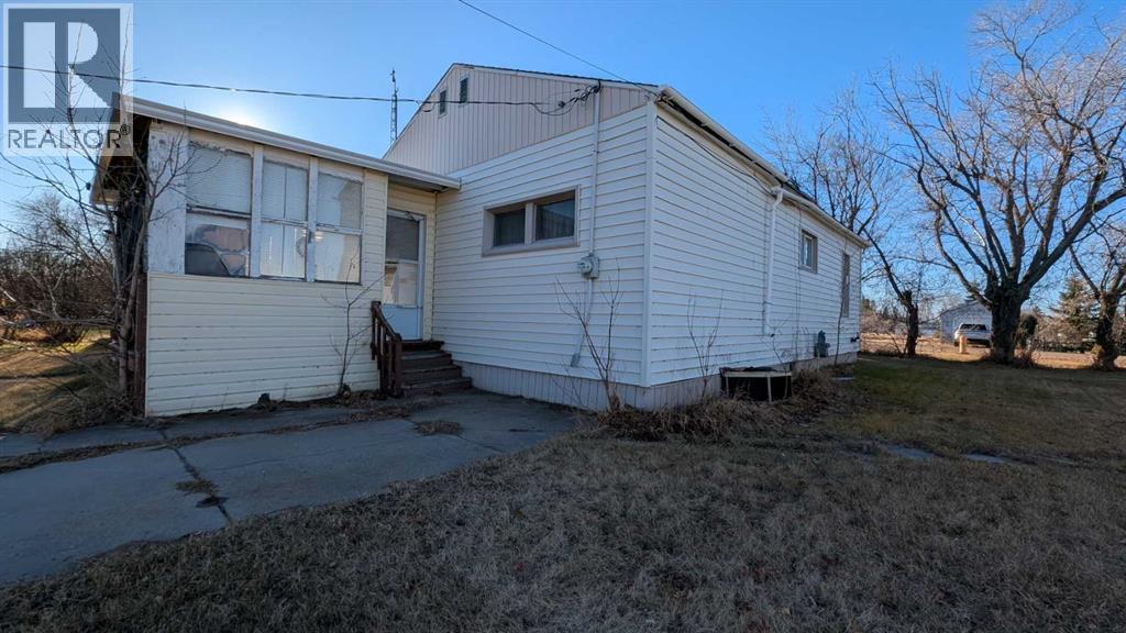 5209 48 Street, Strome, AB - Outdoor