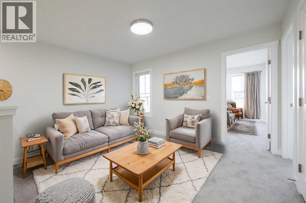 17 Sora Gardens Se, Calgary, AB - Indoor Photo Showing Living Room