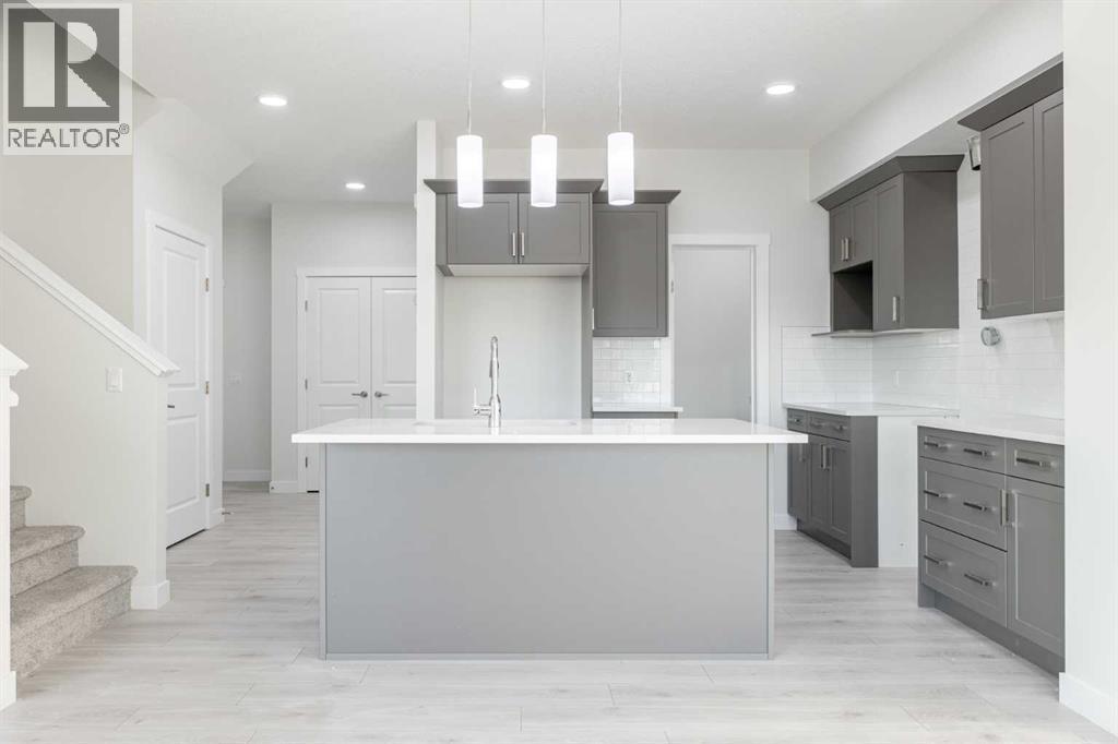 17 Sora Gardens Se, Calgary, AB - Indoor Photo Showing Other Room