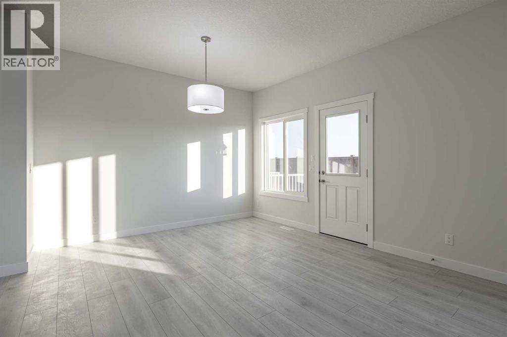 17 Sora Gardens Se, Calgary, AB - Indoor Photo Showing Other Room