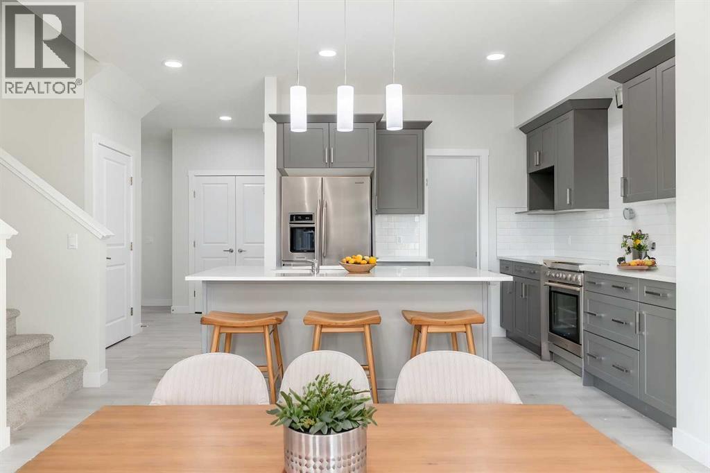 17 Sora Gardens Se, Calgary, AB - Indoor