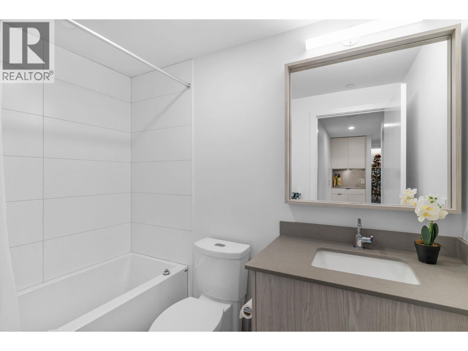 1488 Bertram Street Unit# 1005, Kelowna, BC - Indoor Photo Showing Bathroom