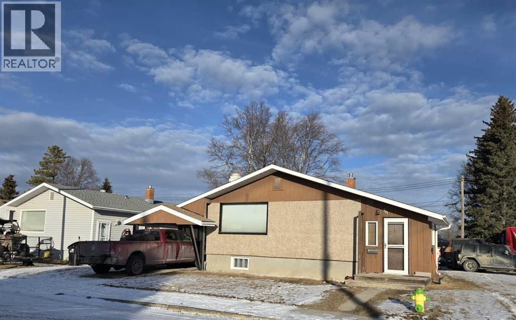 Front of House - 101 Simpson Street, Hinton, AB - Outdoor