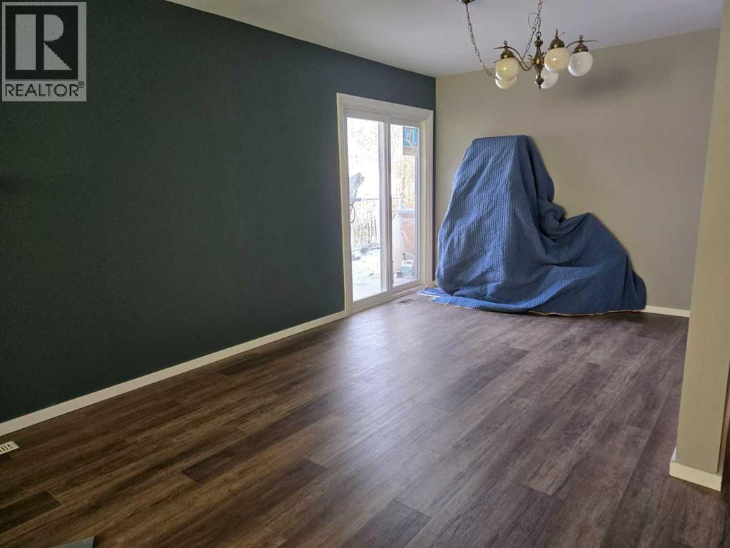 Dining Room - 101 Simpson Street, Hinton, AB - Indoor Photo Showing Other Room