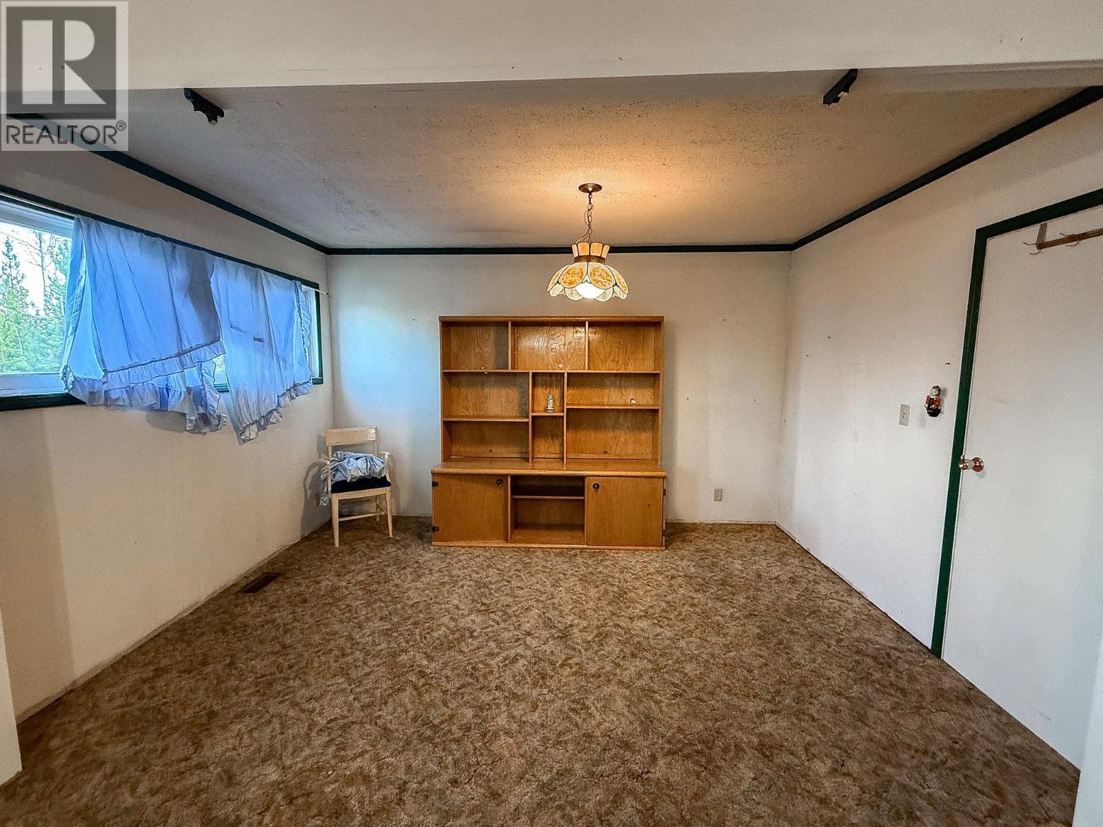 7031 Inman Road, Lone Butte, BC - Indoor Photo Showing Other Room