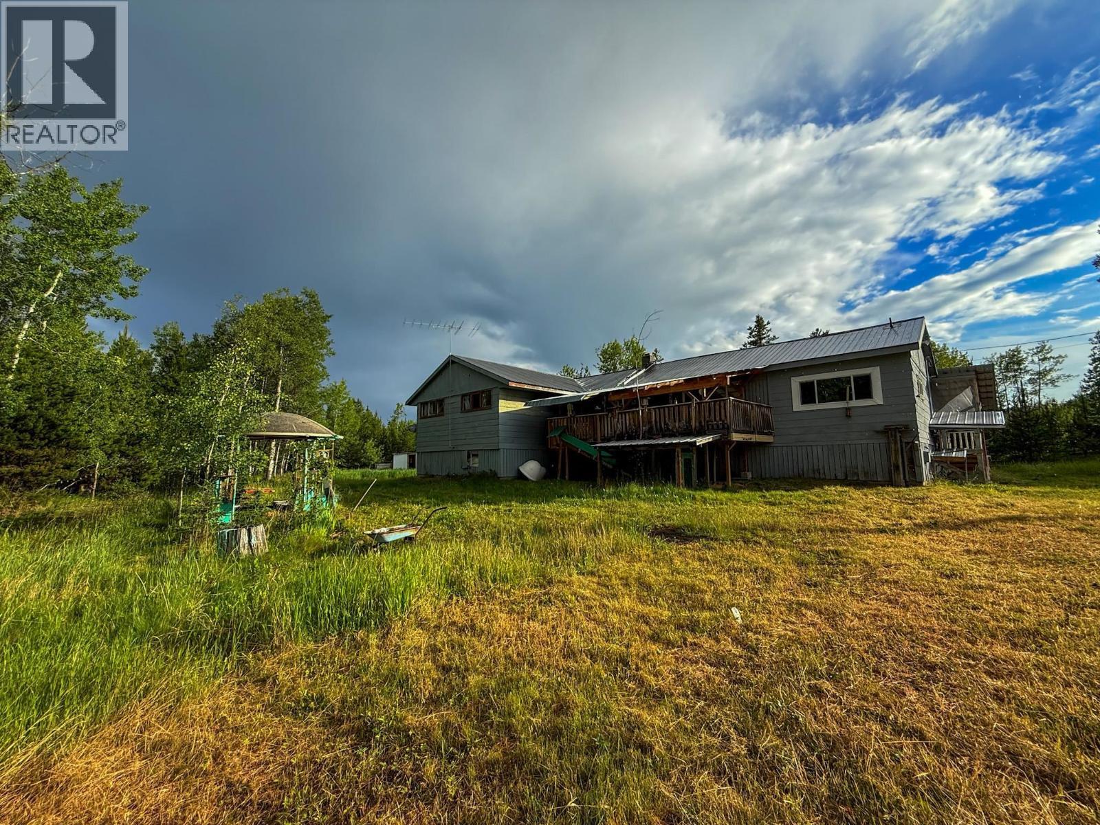 7031 Inman Road, Lone Butte, BC - Outdoor