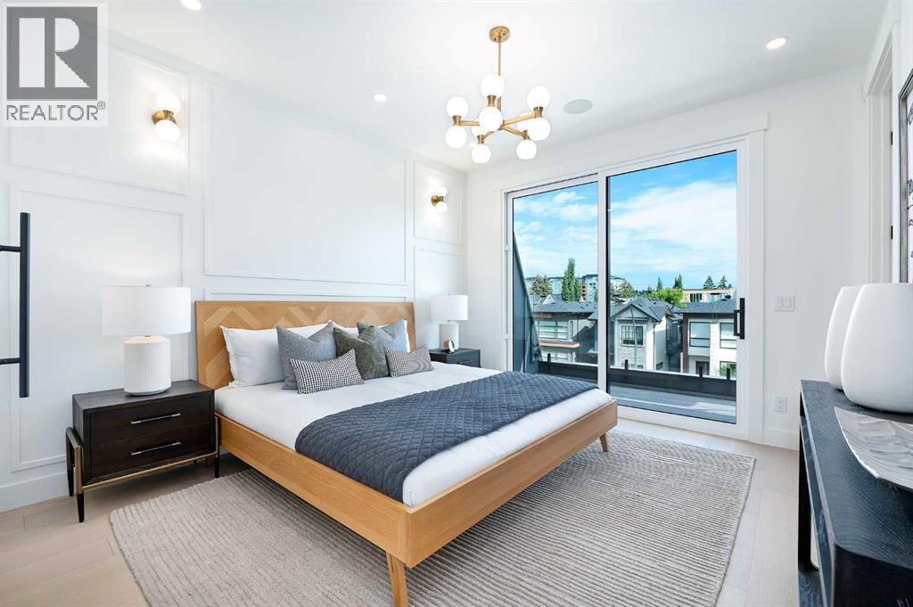 1807 Broadview Road Nw, Calgary, AB - Indoor Photo Showing Bedroom