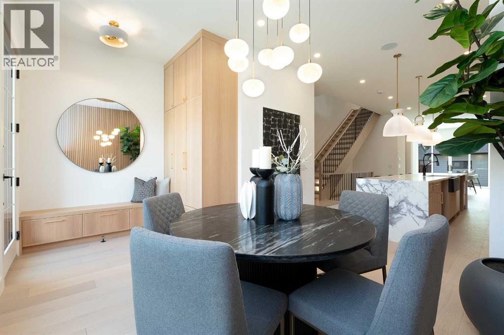 1807 Broadview Road Nw, Calgary, AB - Indoor Photo Showing Dining Room