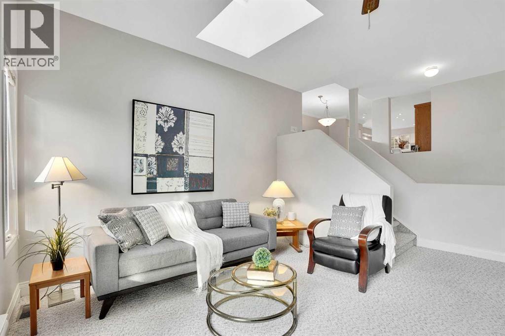 1317 9 Street Nw, Calgary, AB - Indoor Photo Showing Living Room