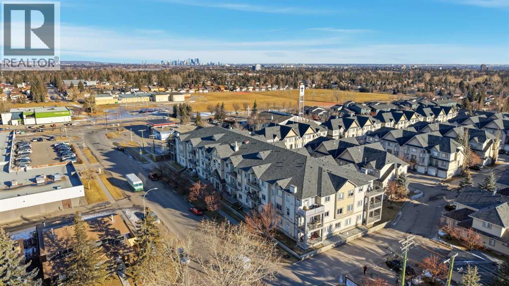 203, 11170 30 Street Sw, Calgary, AB - Outdoor With View
