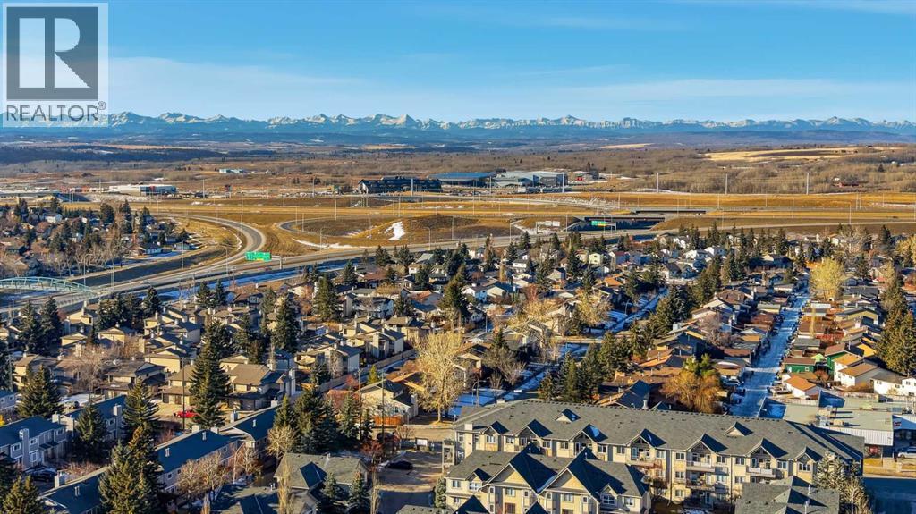 203, 11170 30 Street Sw, Calgary, AB - Outdoor With View