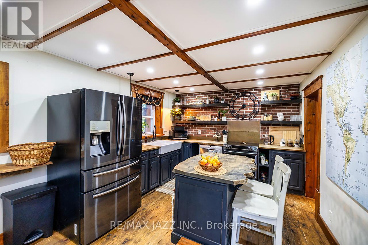 2929 Cornish Hollow Road, Hamilton Township, ON - Indoor Photo Showing Dining Room