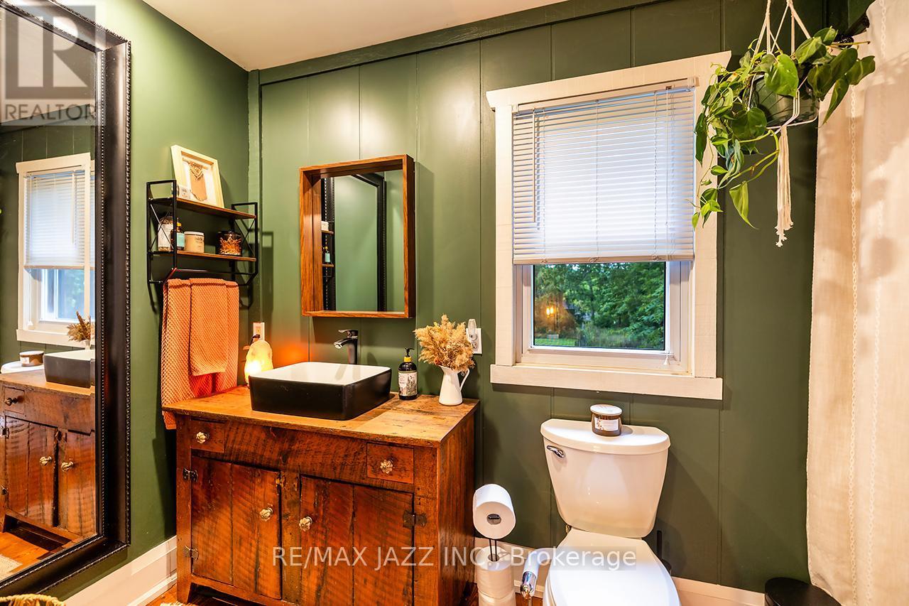 2929 Cornish Hollow Road, Hamilton Township, ON - Indoor Photo Showing Bathroom