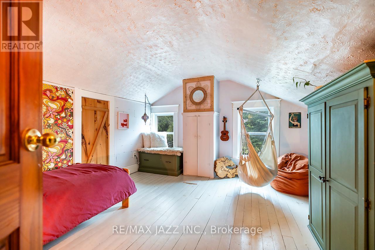 2929 Cornish Hollow Road, Hamilton Township, ON - Indoor Photo Showing Bedroom