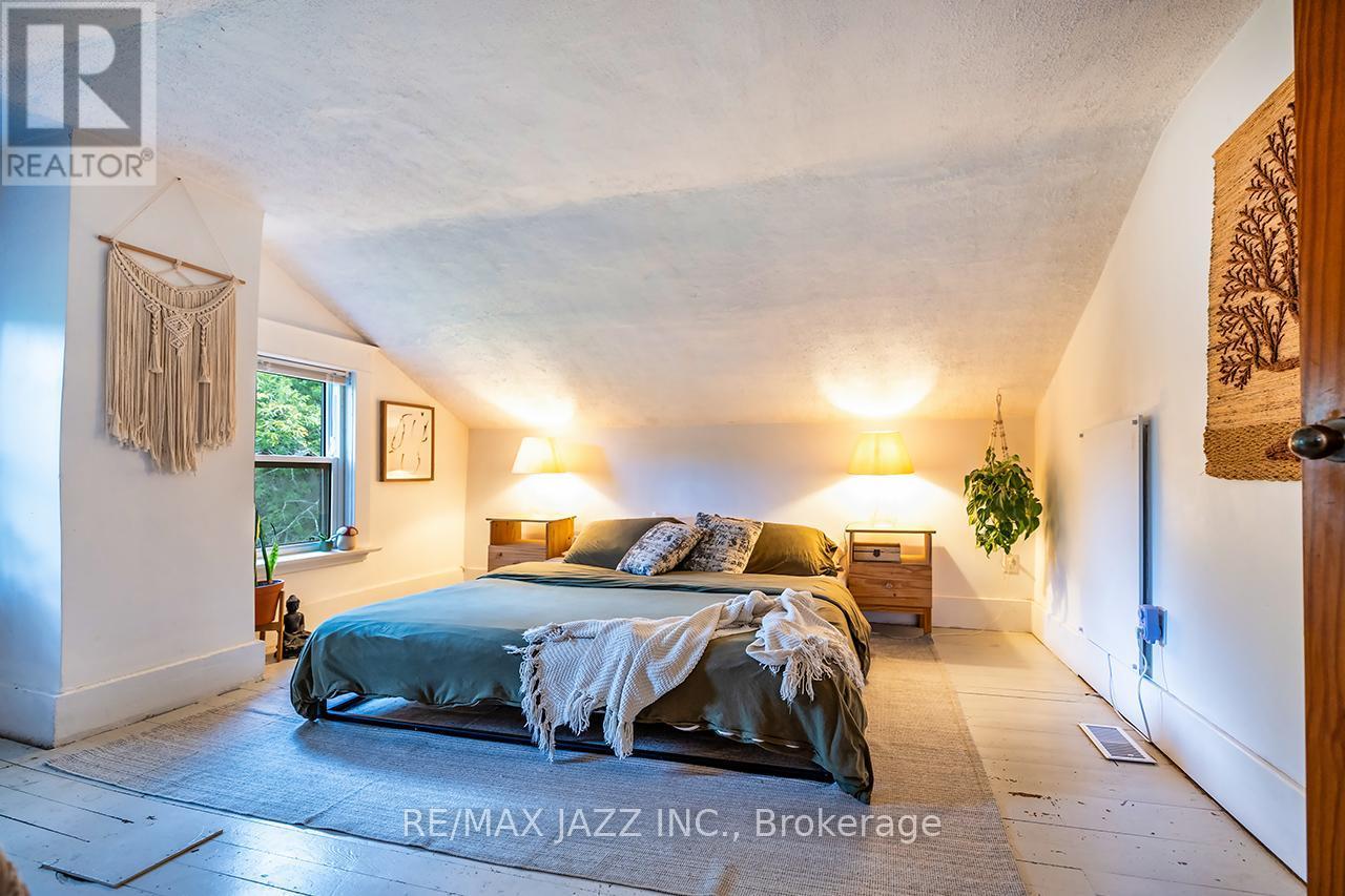 2929 Cornish Hollow Road, Hamilton Township, ON - Indoor Photo Showing Bedroom