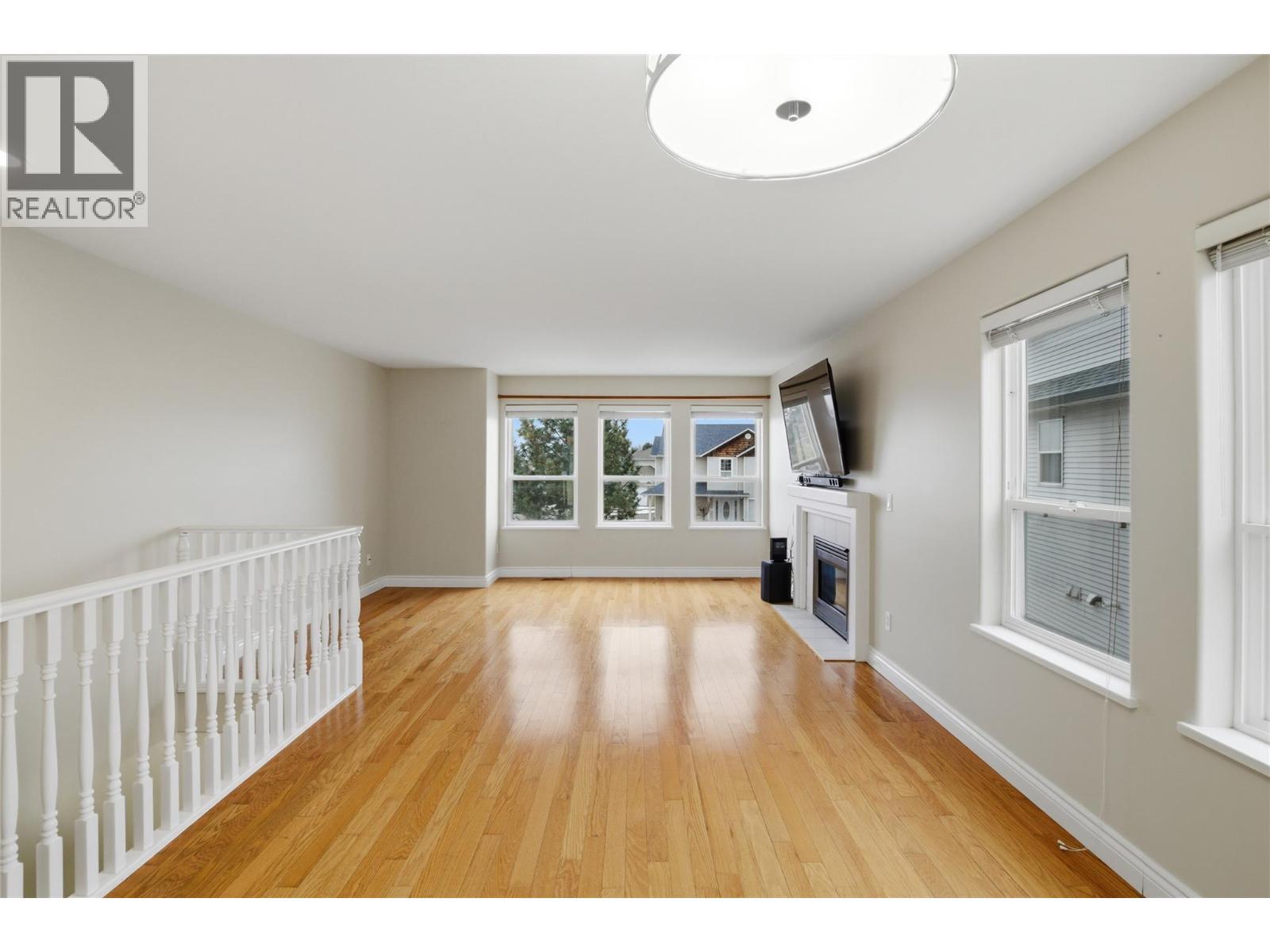 1938 Manning Court, Kamloops, BC - Indoor With Fireplace