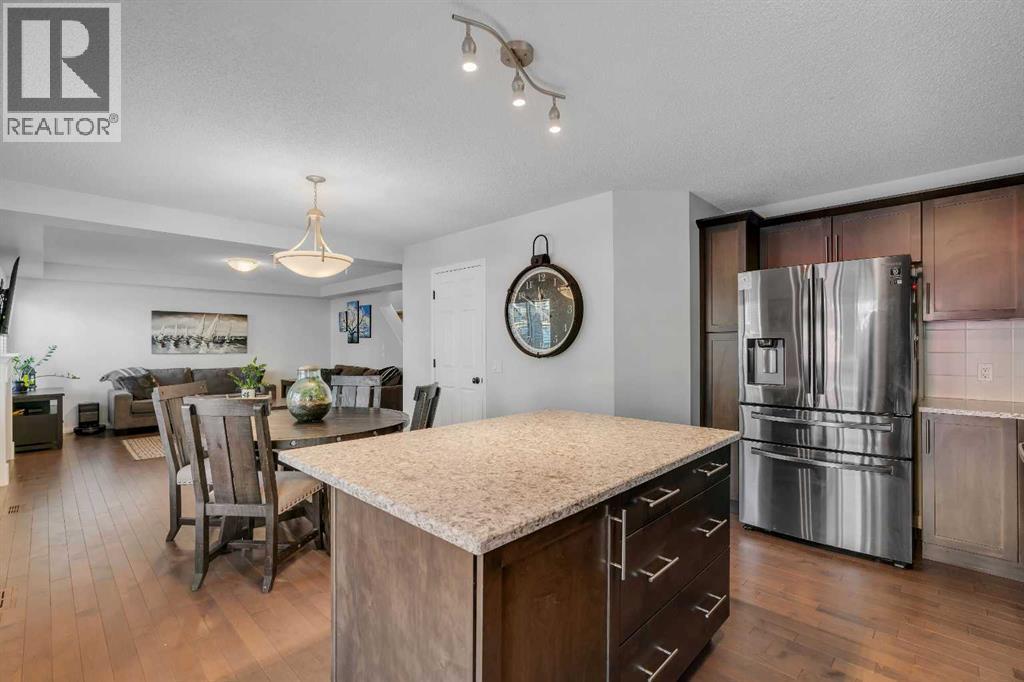 136 Viewpointe Terrace, Chestermere, AB - Indoor Photo Showing Kitchen