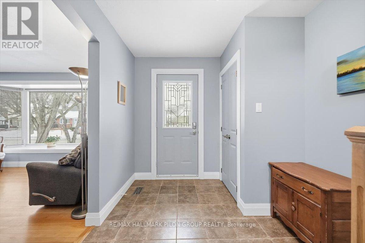 962 Weston Drive, Ottawa, ON - Indoor Photo Showing Other Room