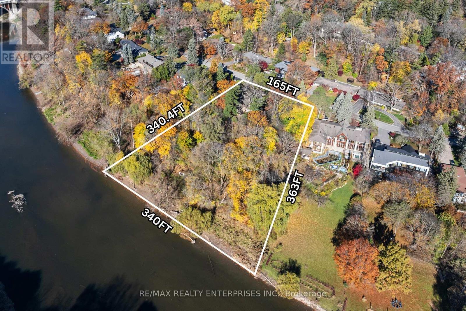 1520 Pinetree Crescent, Mississauga, ON - With Body Of Water With View