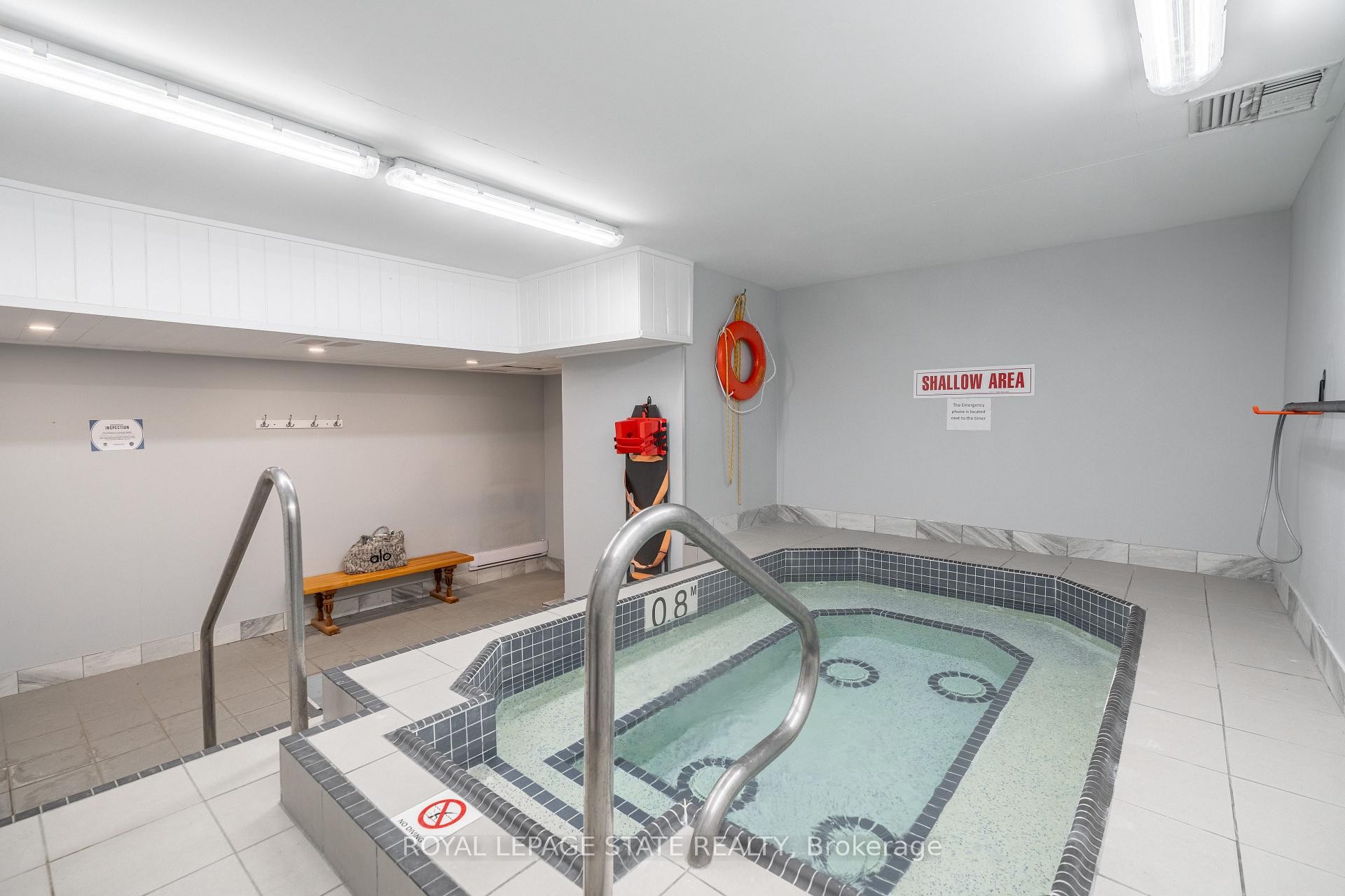 1218-500 Green Road, Hamilton, ON - Indoor Photo Showing Other Room