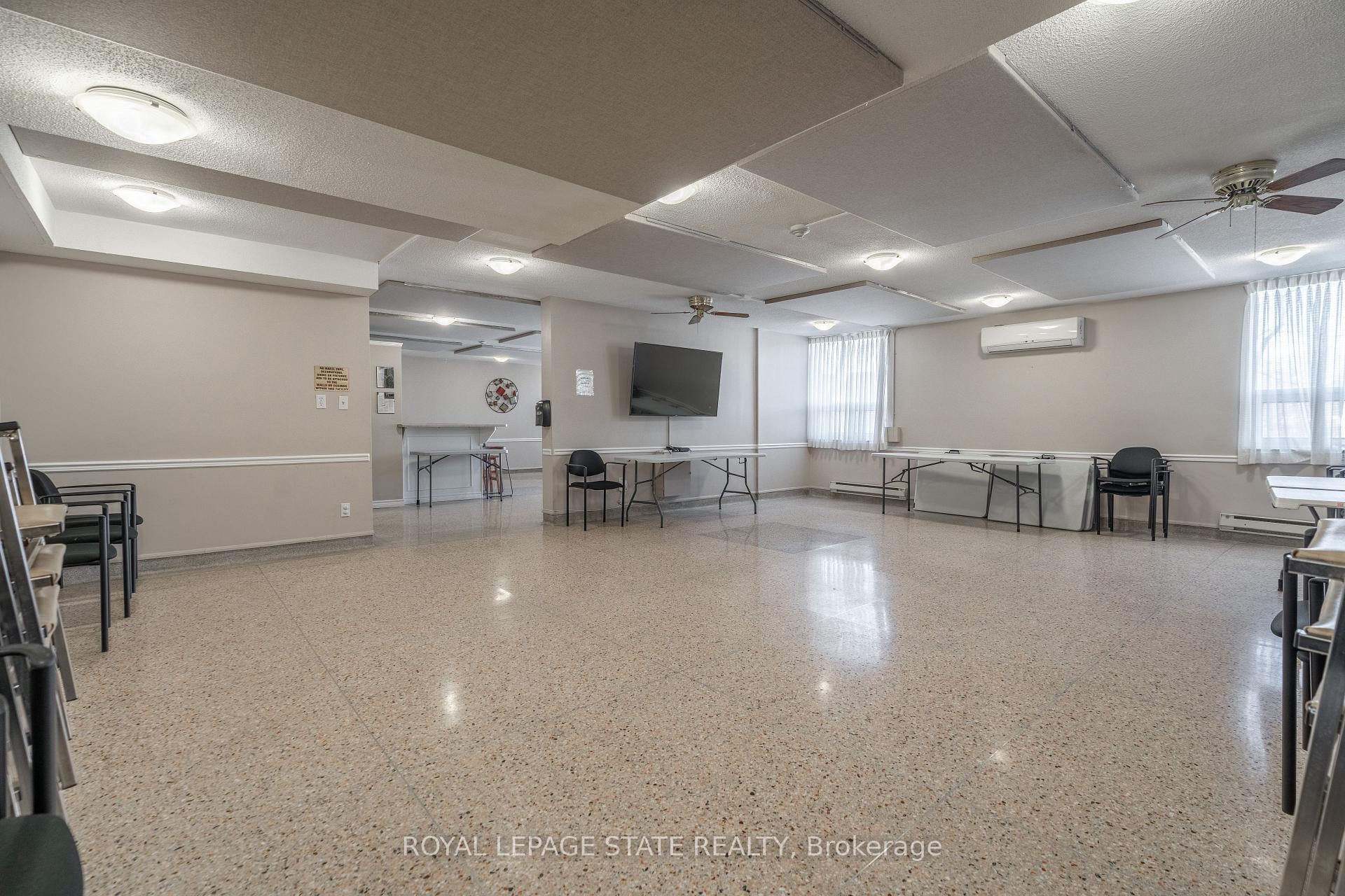 1218-500 Green Road, Hamilton, ON - Indoor