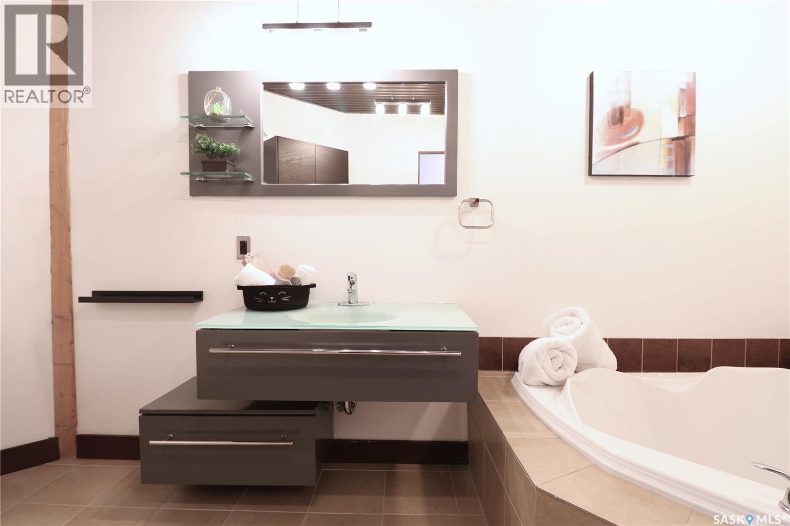 302 1275 Broad Street, Regina, SK - Indoor Photo Showing Other Room