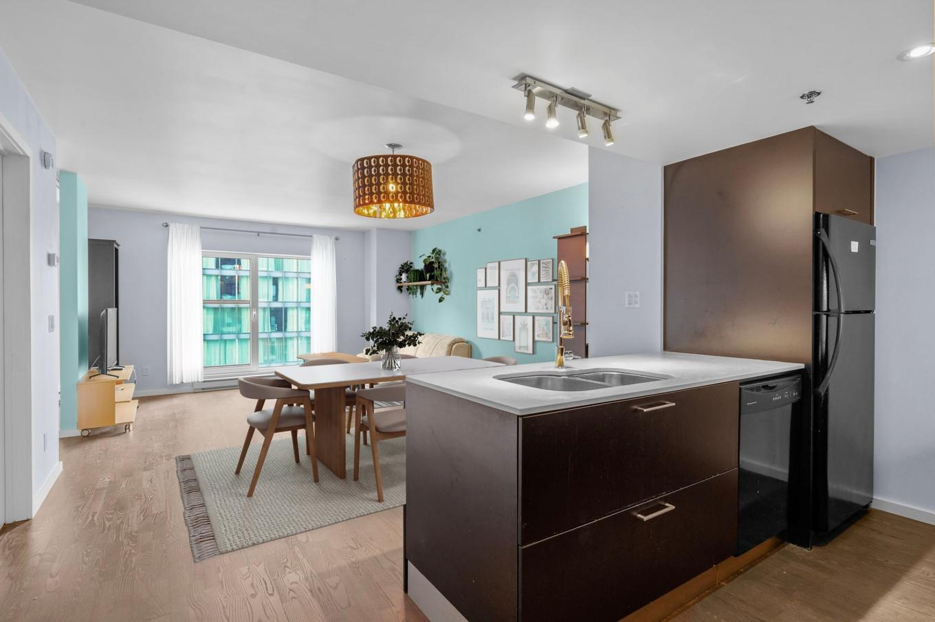 Cuisine - 1206-350 Boul. De Maisonneuve O., Montréal (Ville-Marie), QC - Indoor Photo Showing Kitchen With Double Sink
