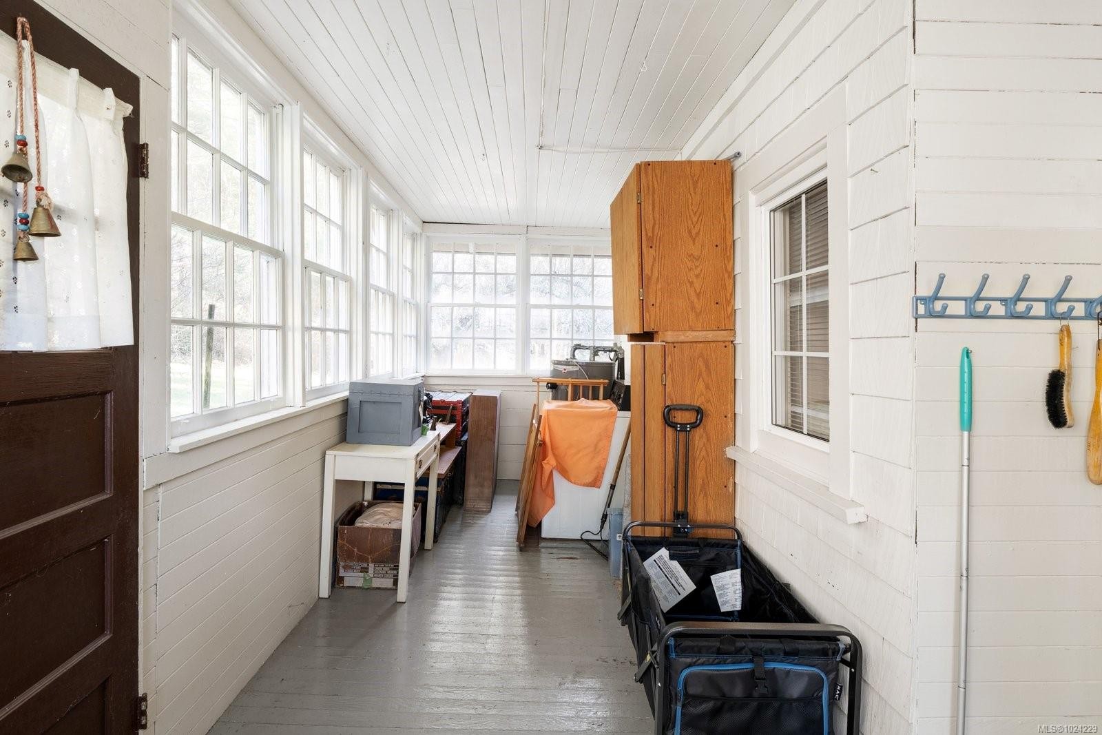 1183-1193 Hillgrove Rd, North Saanich, BC