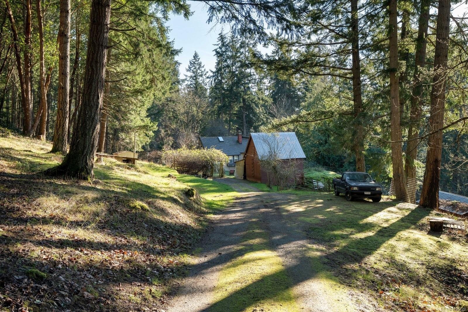 1183-1193 Hillgrove Rd, North Saanich, BC