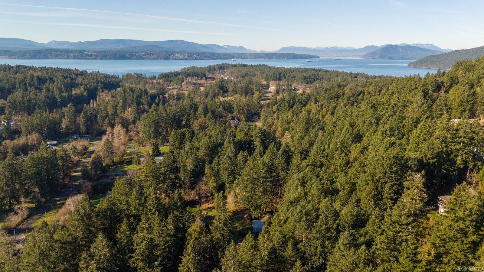 1183-1193 Hillgrove Rd, North Saanich, BC