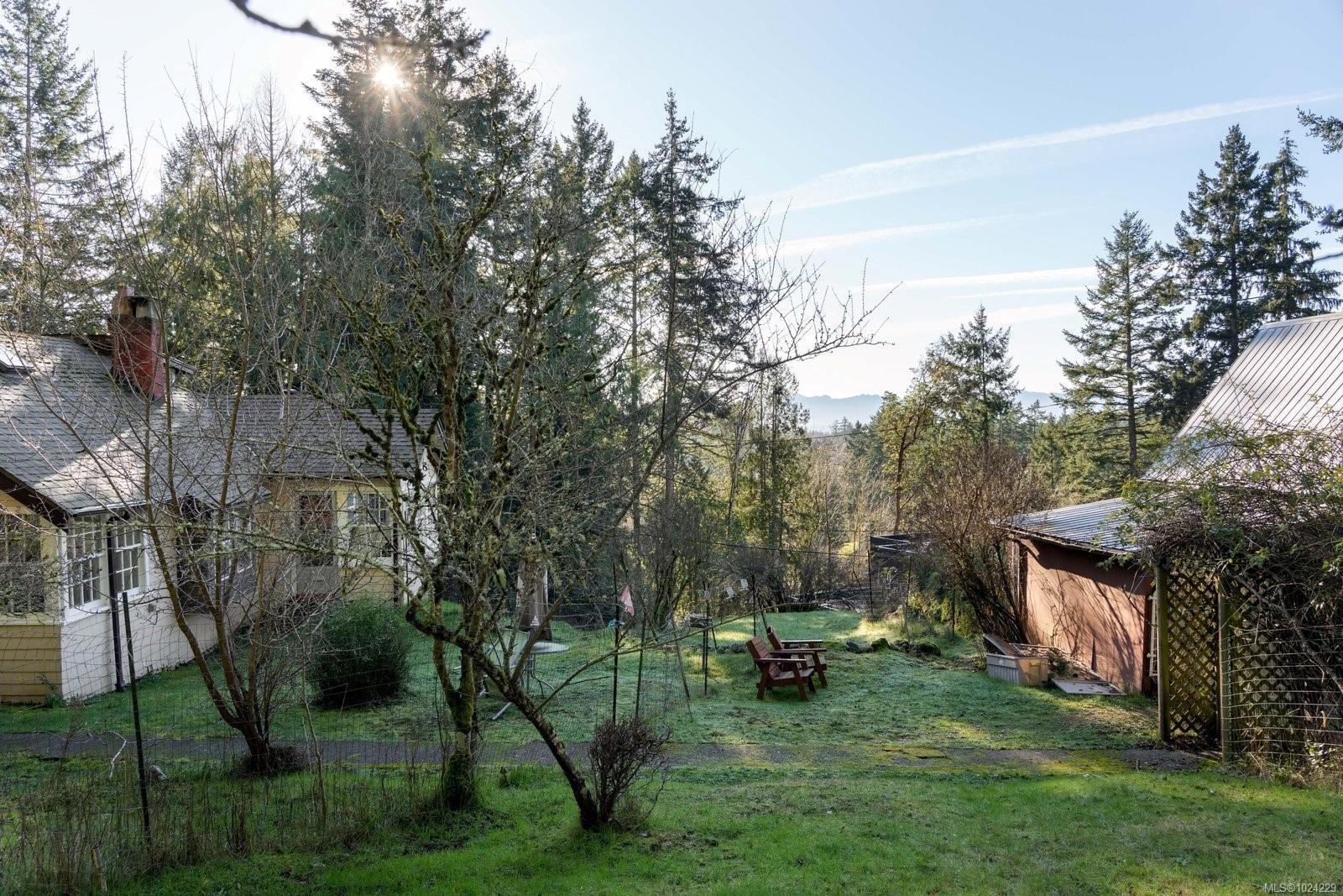 1183-1193 Hillgrove Rd, North Saanich, BC