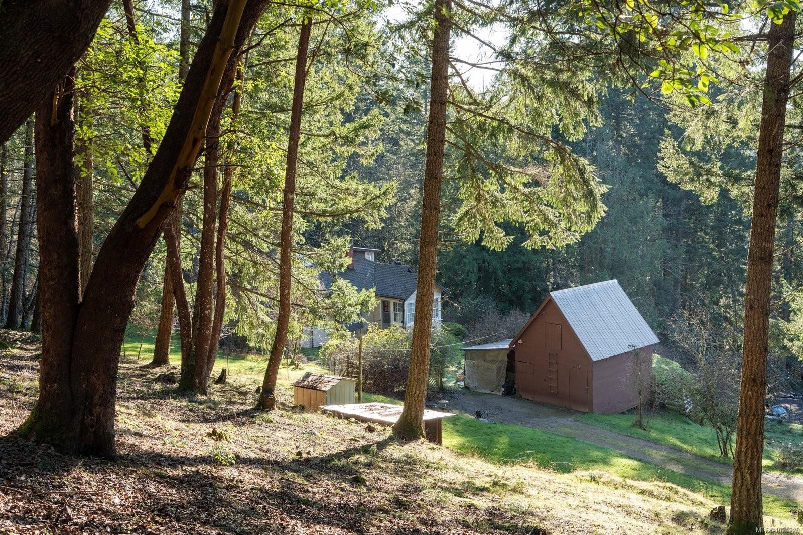 1183-1193 Hillgrove Rd, North Saanich, BC