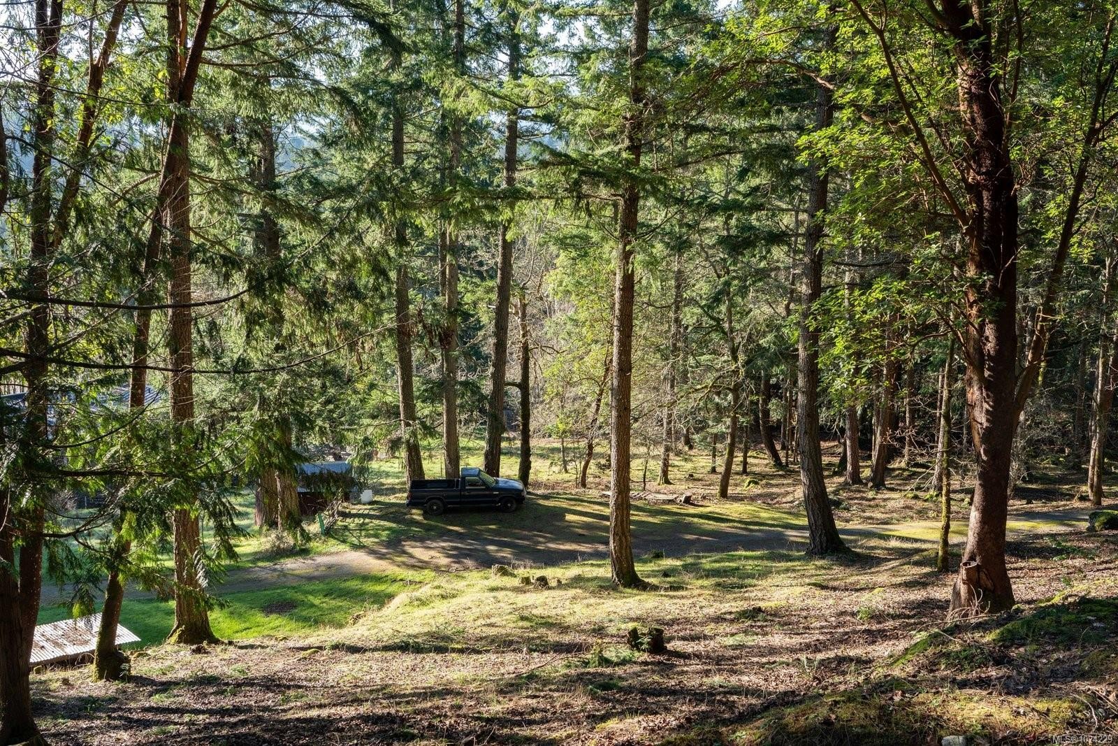 1183-1193 Hillgrove Rd, North Saanich, BC