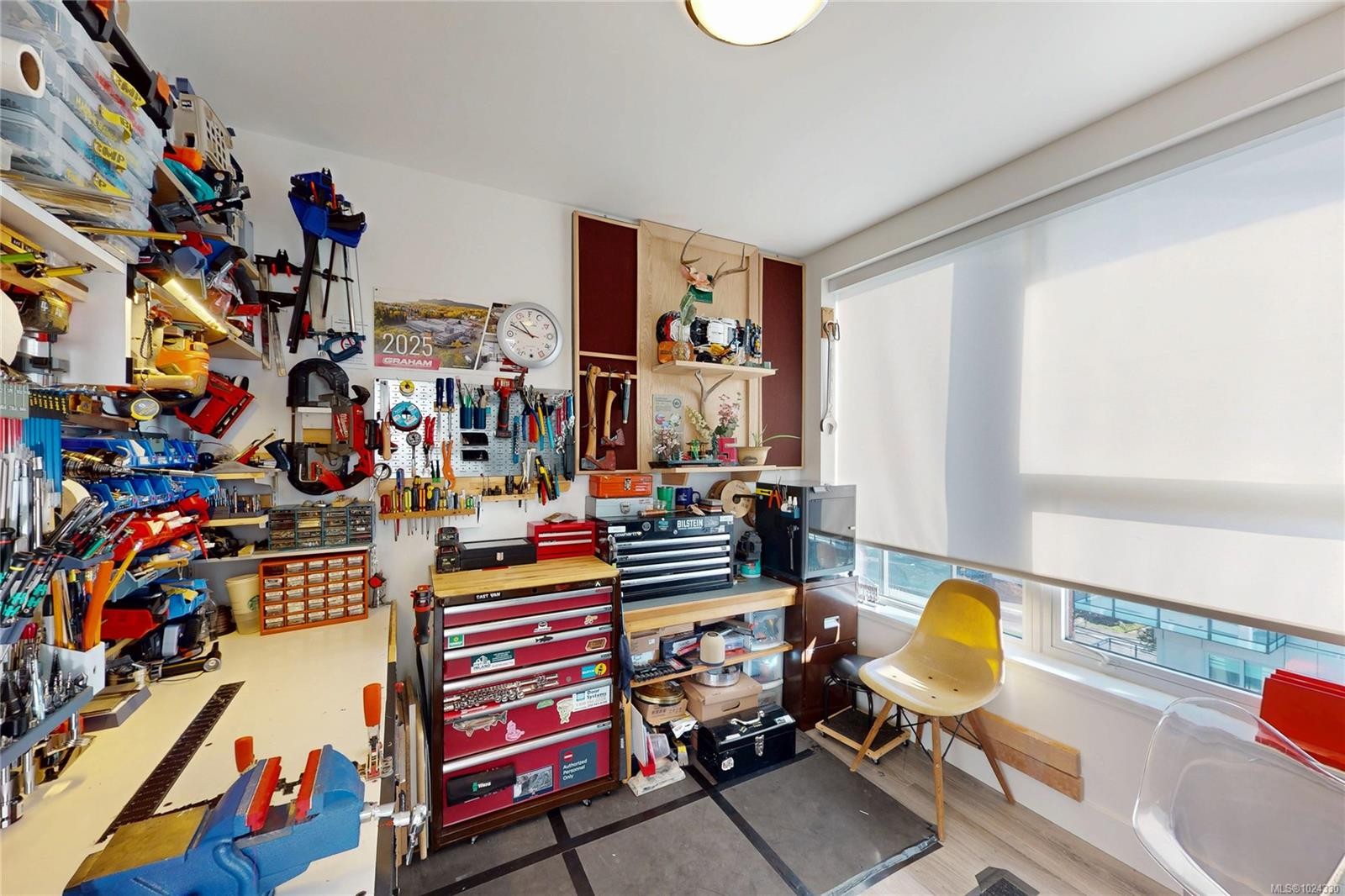 1108-777 Herald St, Victoria, BC - Indoor With Storage