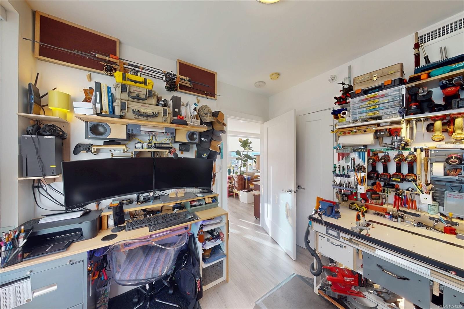 1108-777 Herald St, Victoria, BC - Indoor