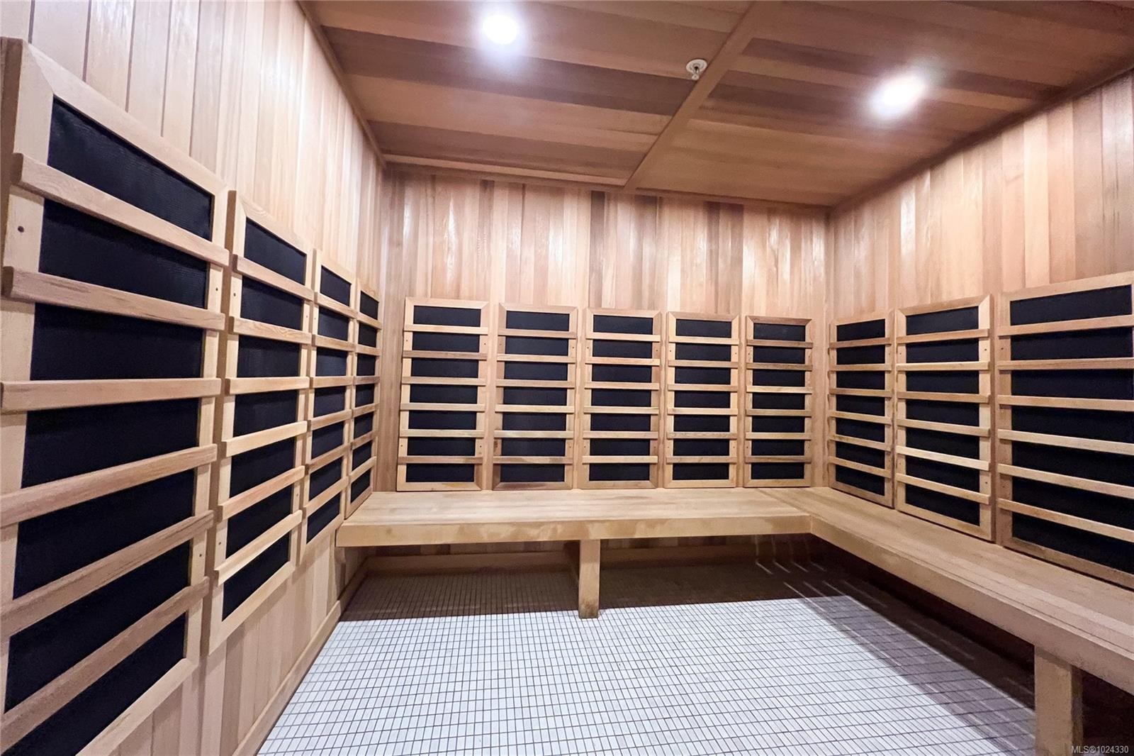 1108-777 Herald St, Victoria, BC - Indoor Photo Showing Other Room