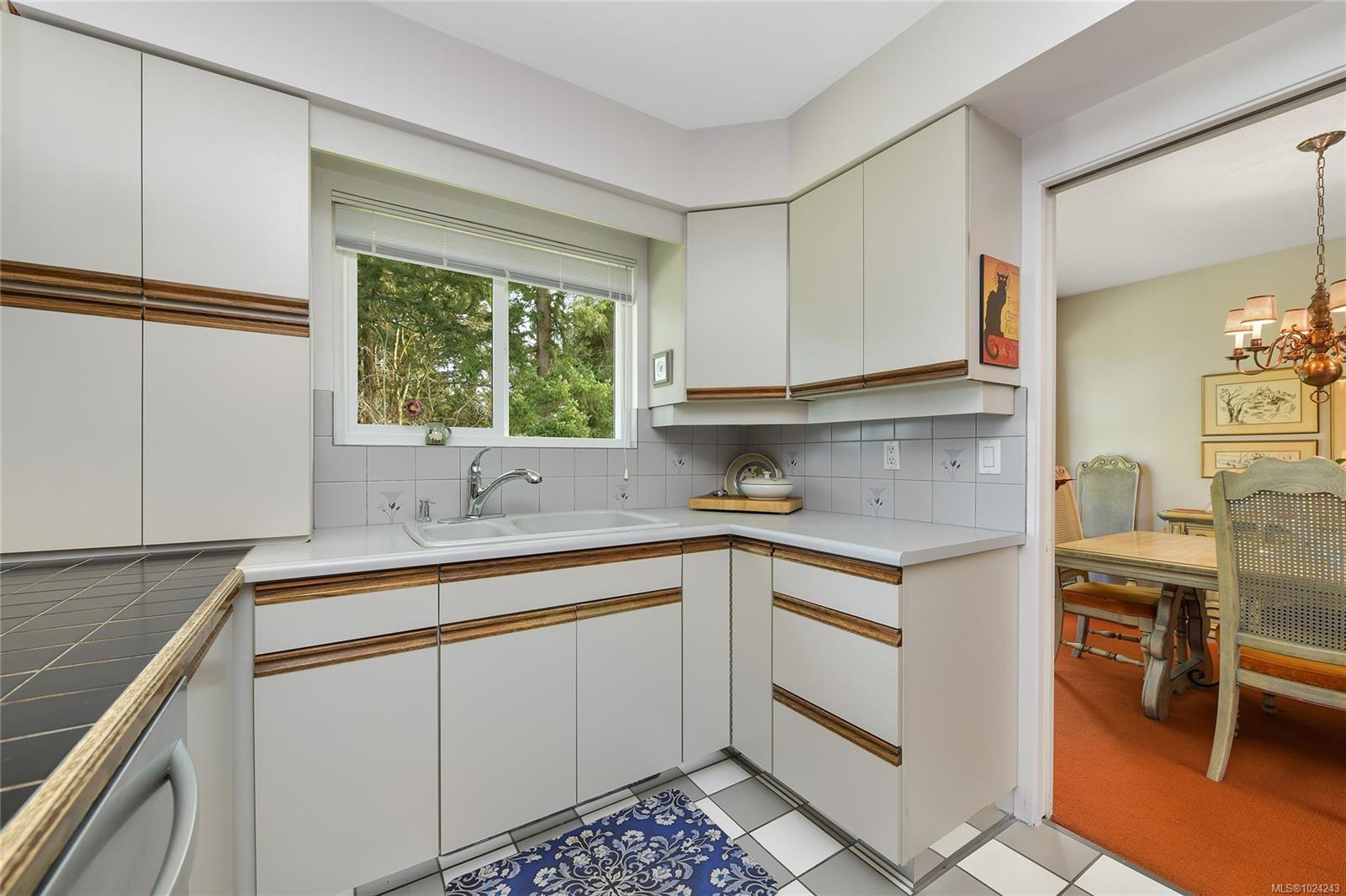 4911 Sea Ridge Dr, Saanich, BC