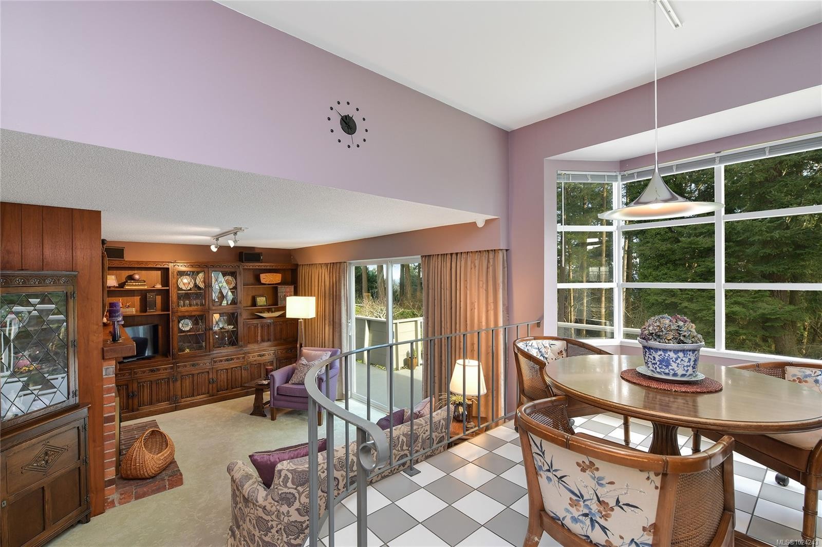 4911 Sea Ridge Dr, Saanich, BC