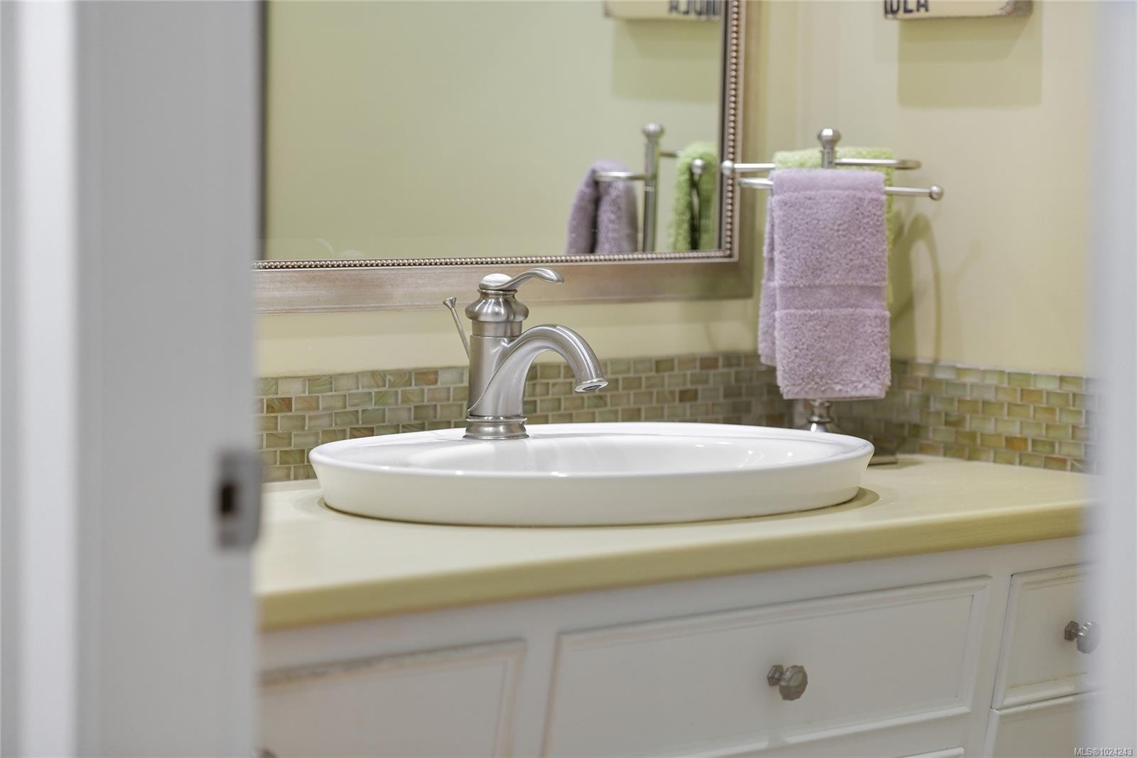 4911 Sea Ridge Dr, Saanich, BC