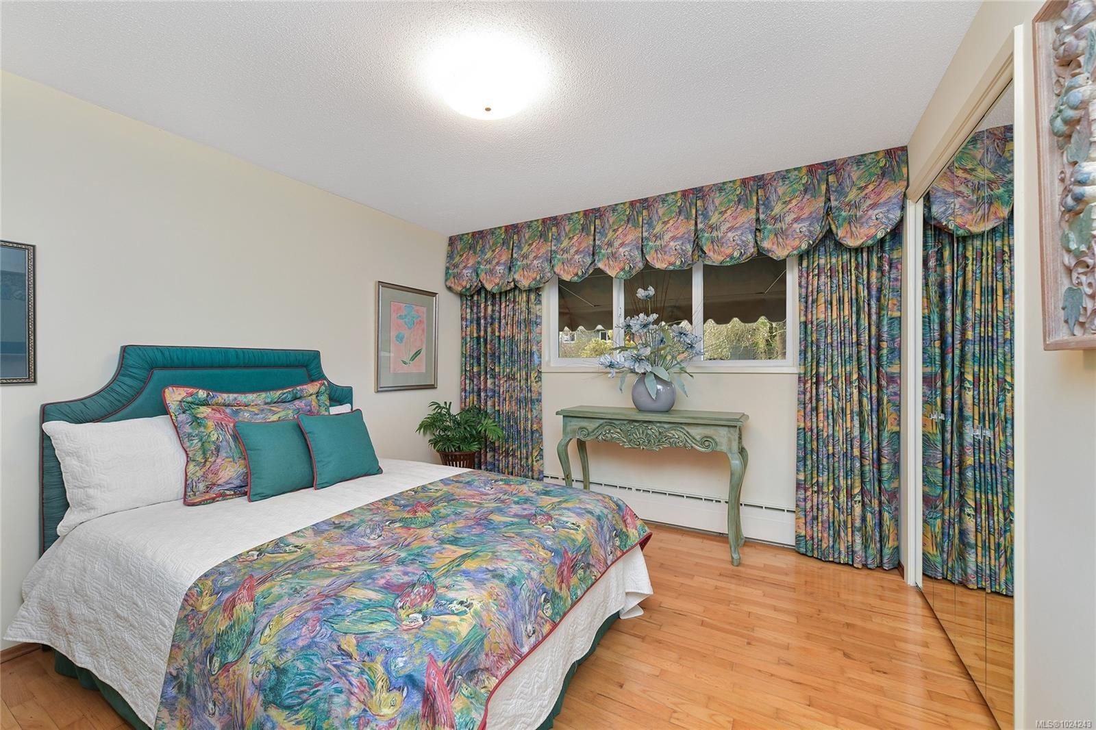 4911 Sea Ridge Dr, Saanich, BC