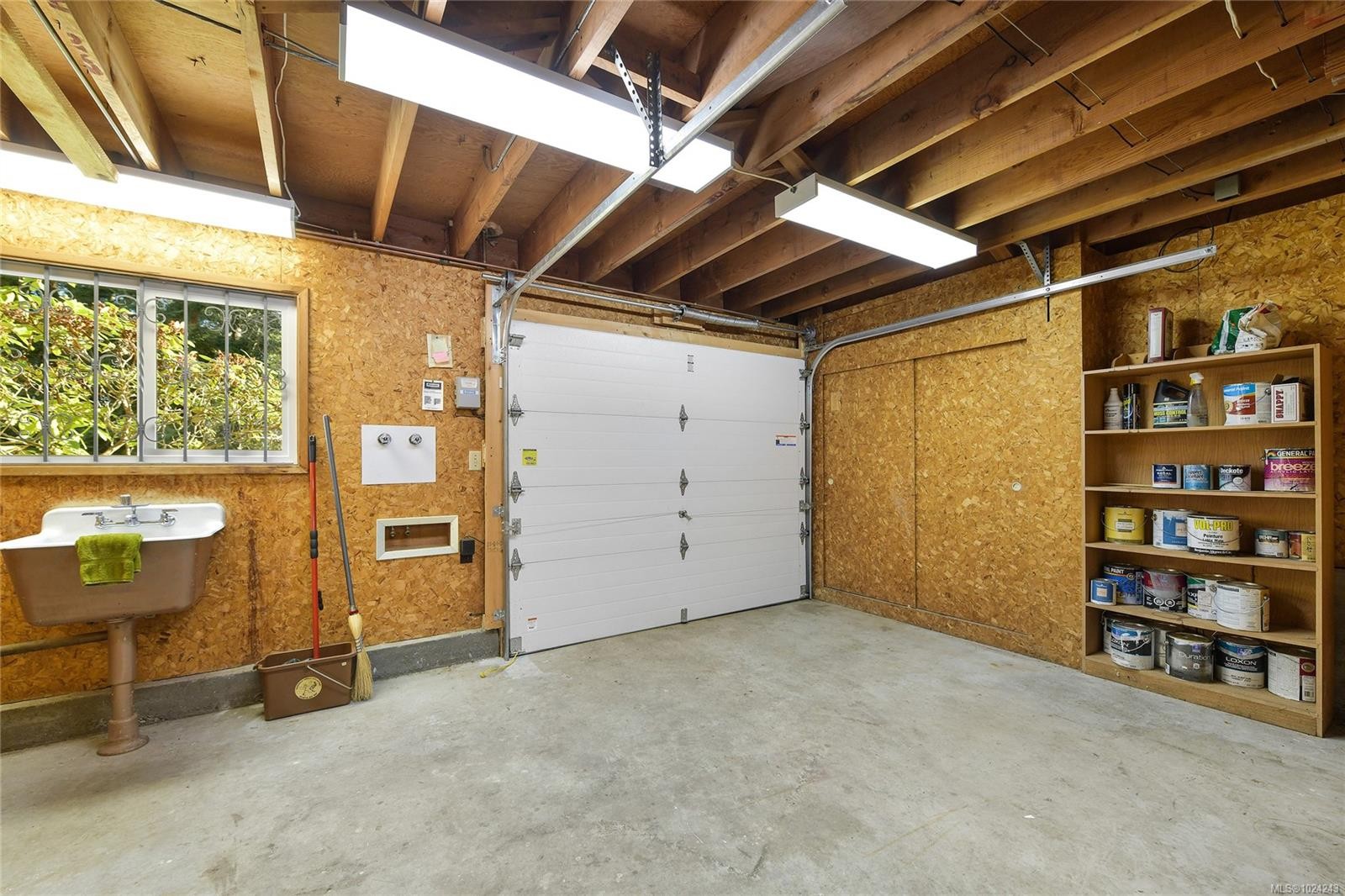 4911 Sea Ridge Dr, Saanich, BC